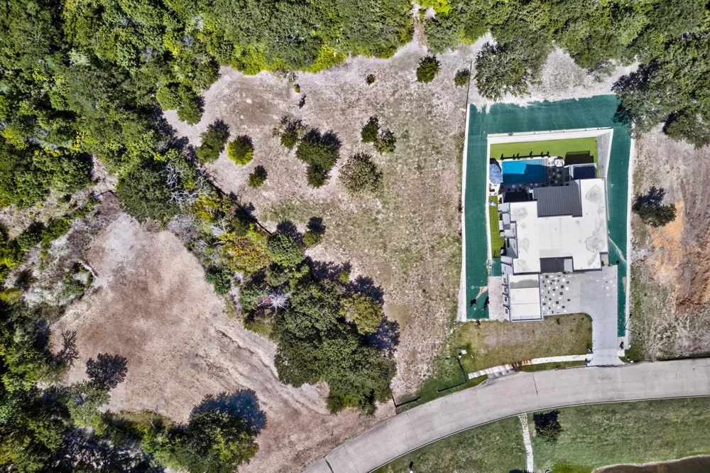 2438 Creekwood Drive Cedar Hill, TX 75104