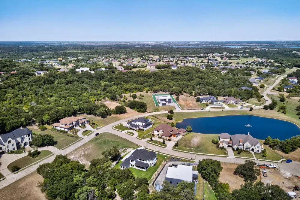 2438 Creekwood Drive Cedar Hill, TX 75104