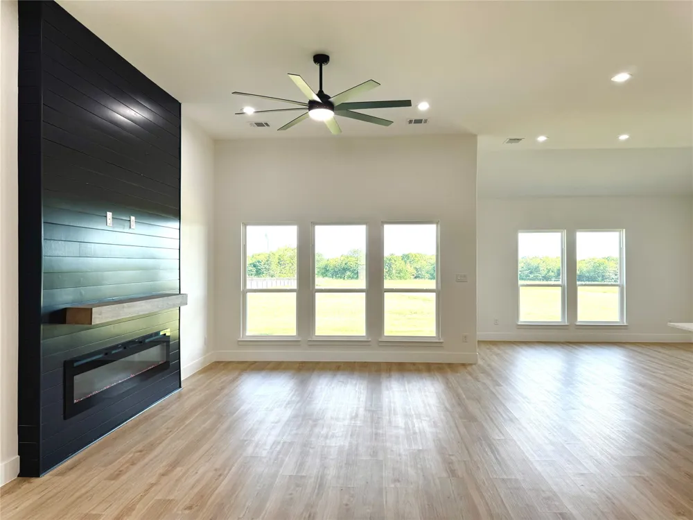 3297 Escobar Circle Greenville, TX 75401