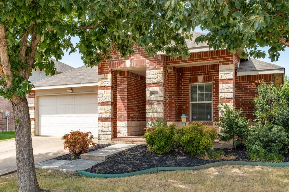4605 Prairie Crossing Drive Fort Worth, TX 76244