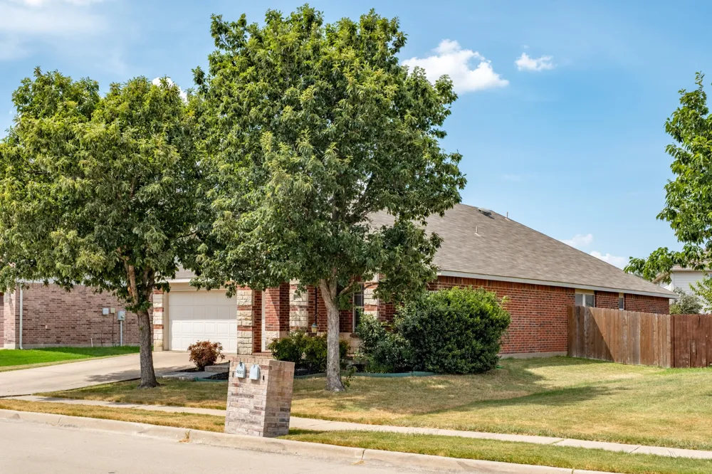 4605 Prairie Crossing Drive Fort Worth, TX 76244
