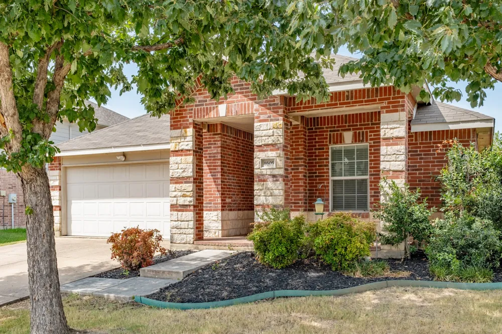 4605 Prairie Crossing Drive Fort Worth, TX 76244