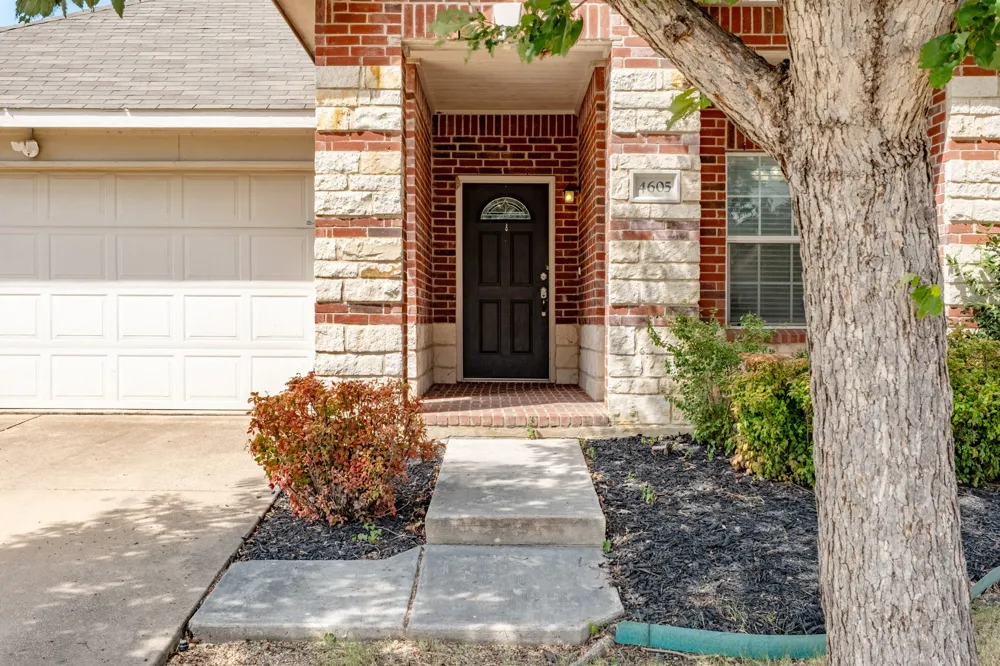 4605 Prairie Crossing Drive Fort Worth, TX 76244