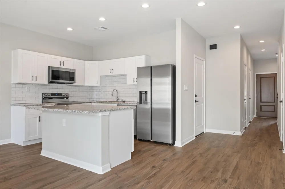 14010 Longstreet Road #102 Willis, TX 77318