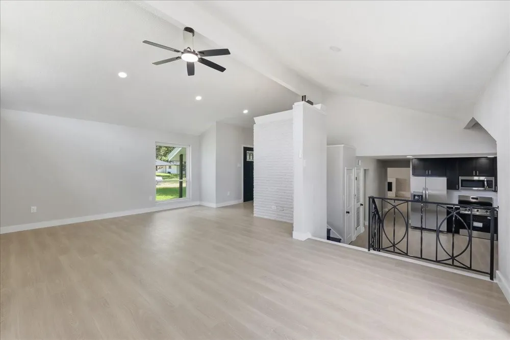 1925 Galway Drive Vidor, TX 77662