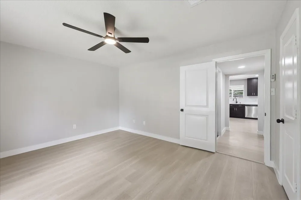 1925 Galway Drive Vidor, TX 77662