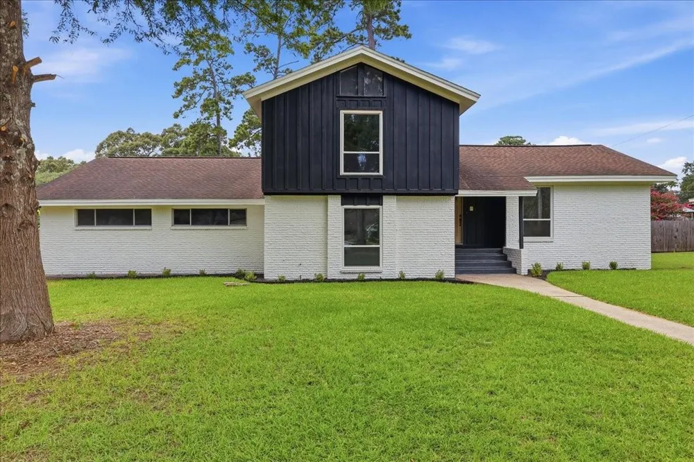 1925 Galway Drive Vidor, TX 77662