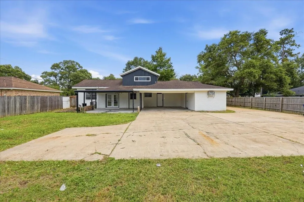 1925 Galway Drive Vidor, TX 77662