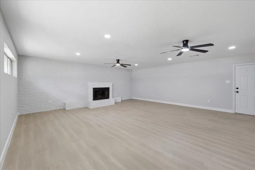 1925 Galway Drive Vidor, TX 77662