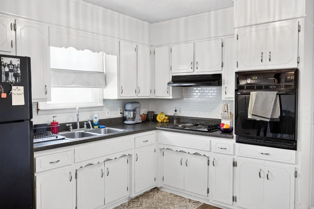 627 Baker Dr Lafayette, TN 37083