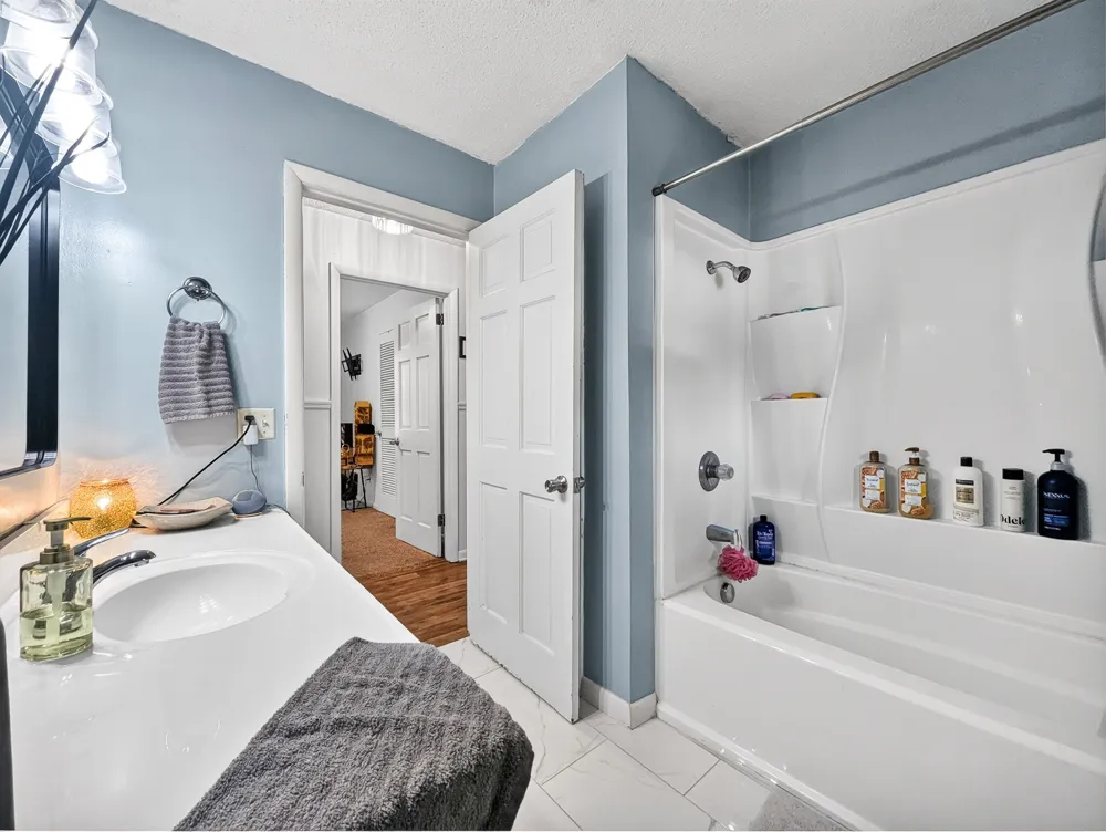 627 Baker Dr Lafayette, TN 37083