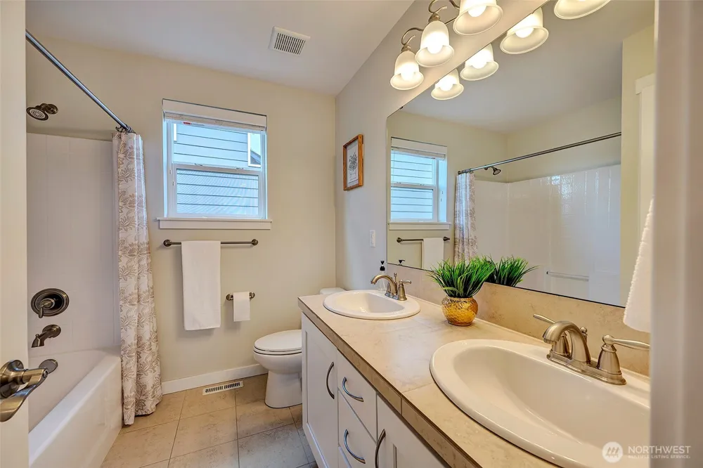 34125 SE Moses Street Snoqualmie, WA 98065