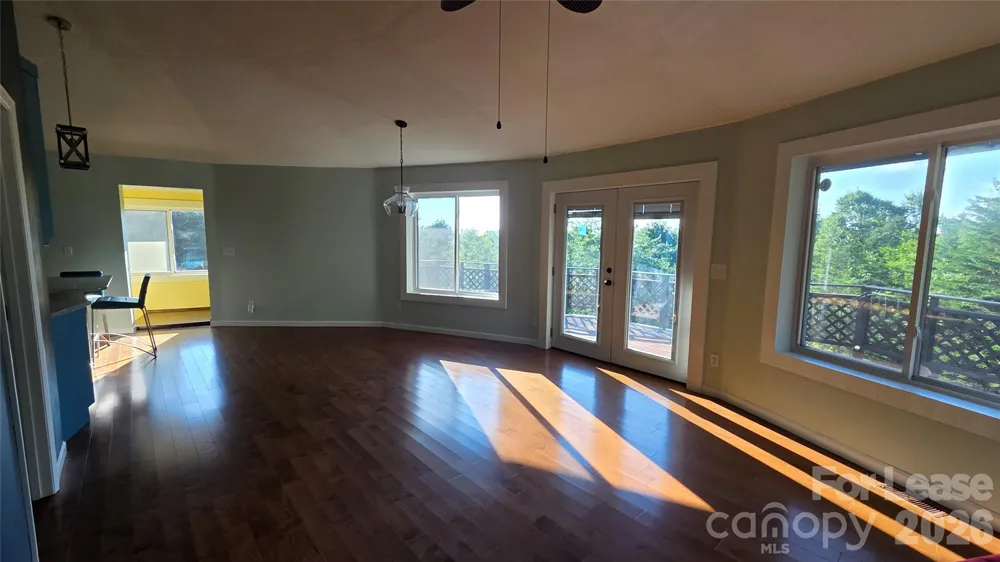 281 Bearwallow Trail Leicester, NC 28748