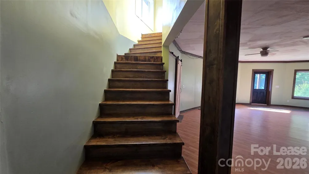 281 Bearwallow Trail Leicester, NC 28748