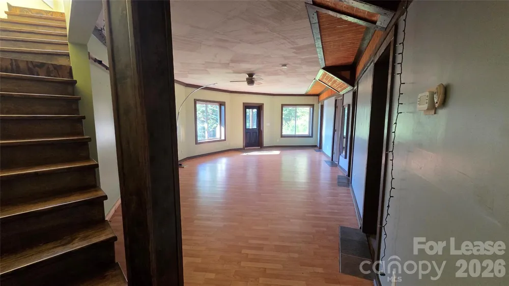 281 Bearwallow Trail Leicester, NC 28748