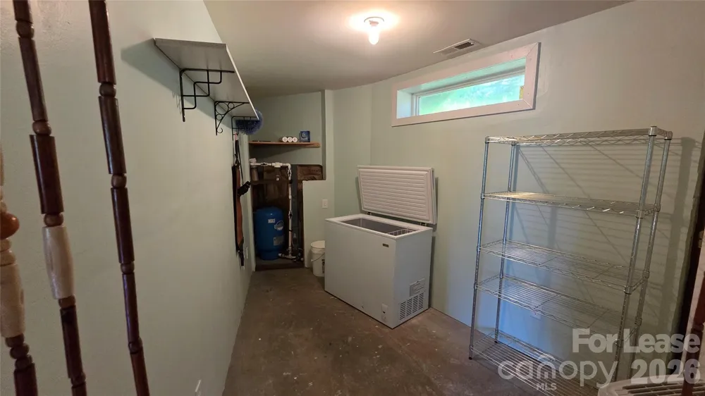281 Bearwallow Trail Leicester, NC 28748