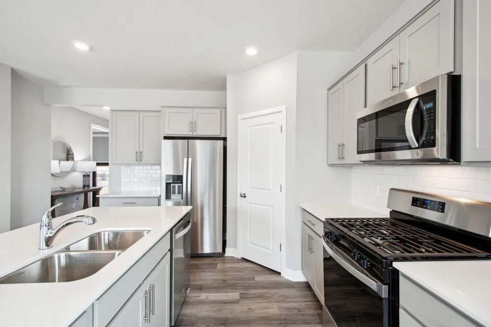 12628 Marshview Drive Rogers, MN 55374