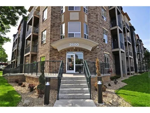 2600 University Avenue SE #4180