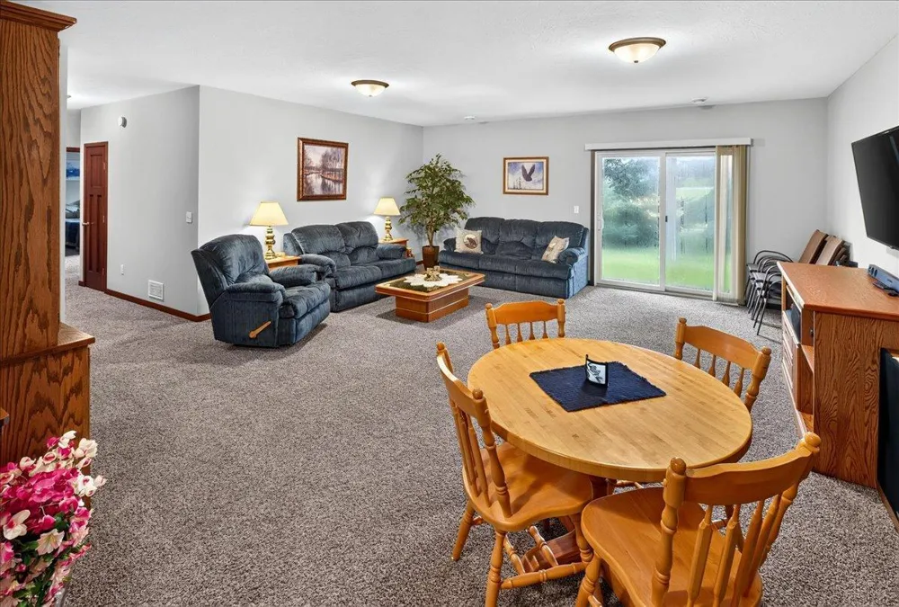 1226 Olivia Street SE New Prague, MN 56071