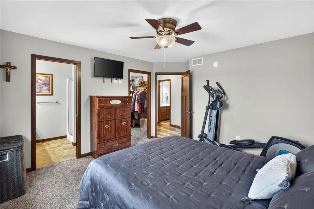 1226 Olivia Street SE New Prague, MN 56071