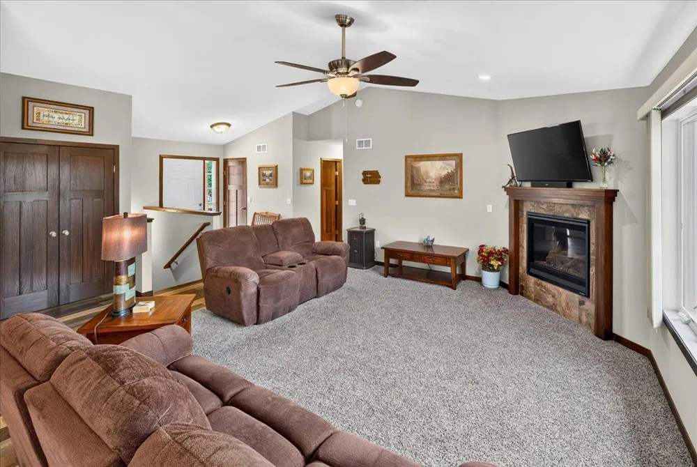 1226 Olivia Street SE New Prague, MN 56071