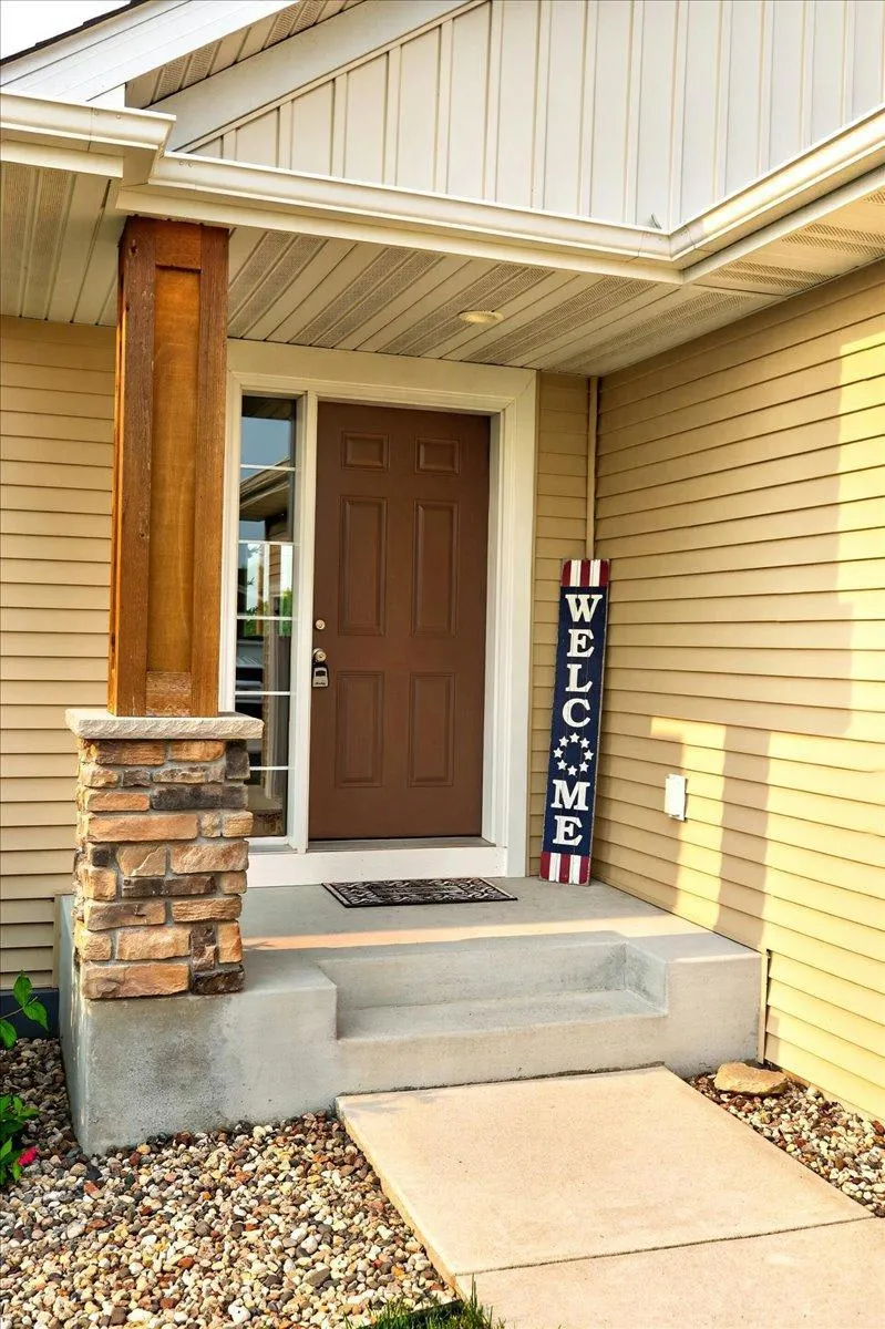 1226 Olivia Street SE New Prague, MN 56071
