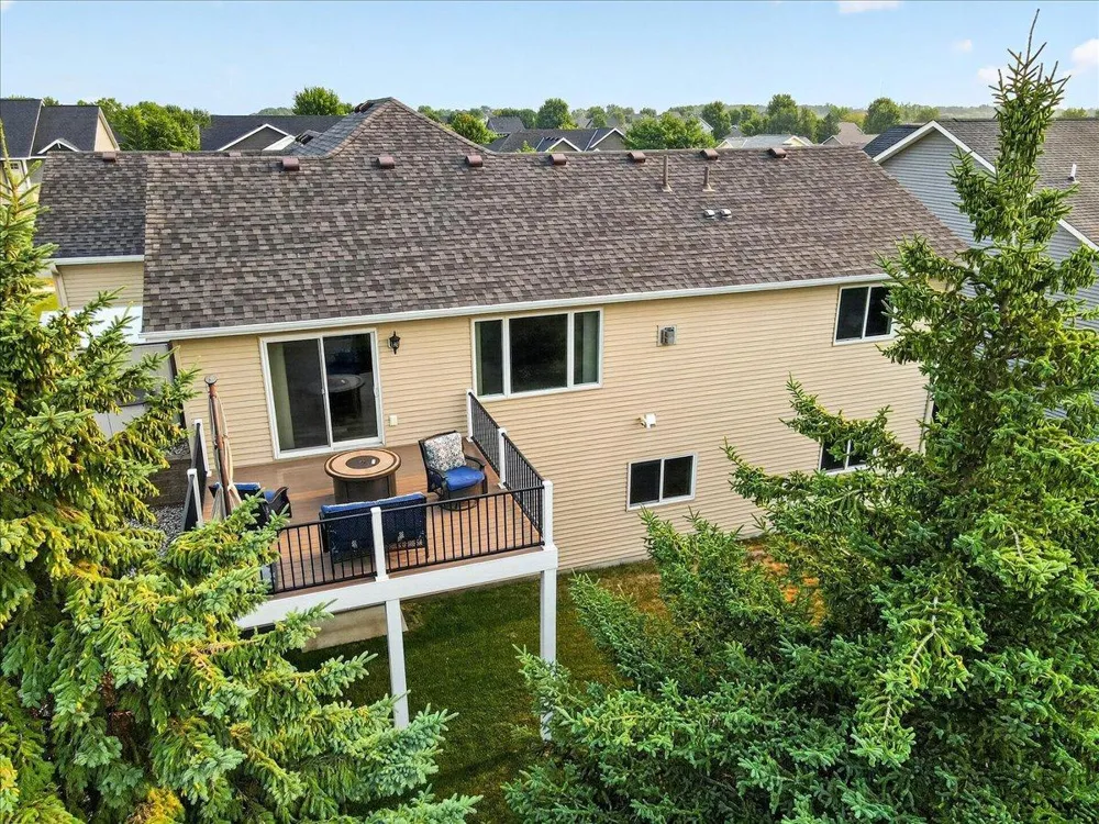 1226 Olivia Street SE New Prague, MN 56071