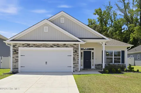 903 Eakins Lane