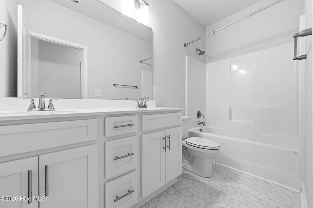 903 Eakins Lane Richlands, NC 28574