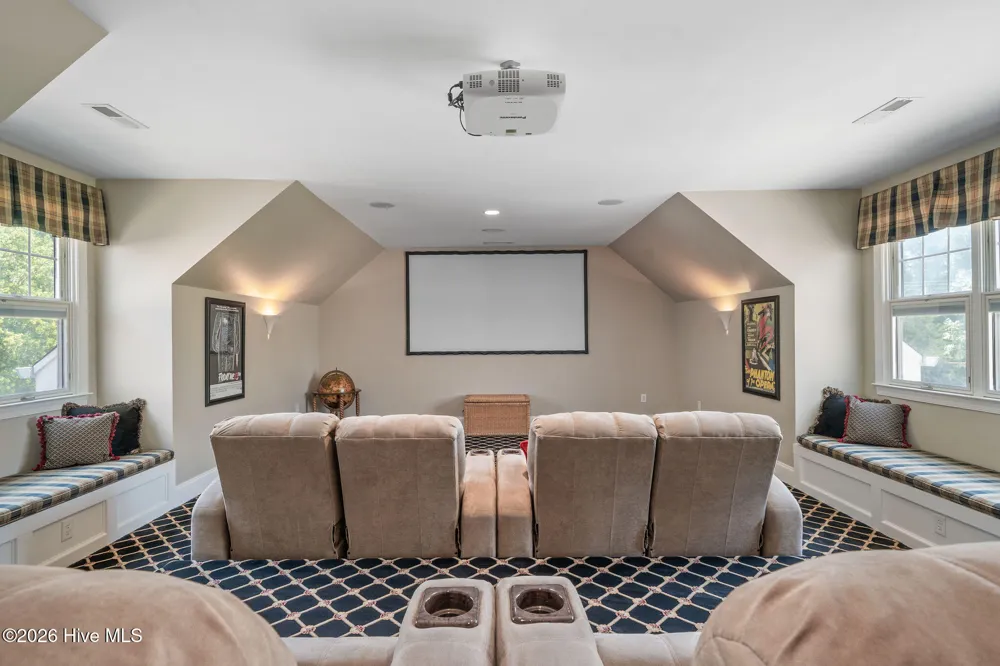 124 Cedar Point Drive Wallace, NC 28466