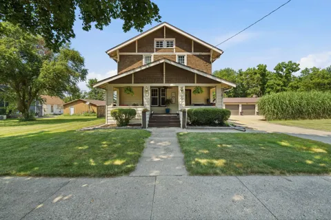 137 1st Avenue NW