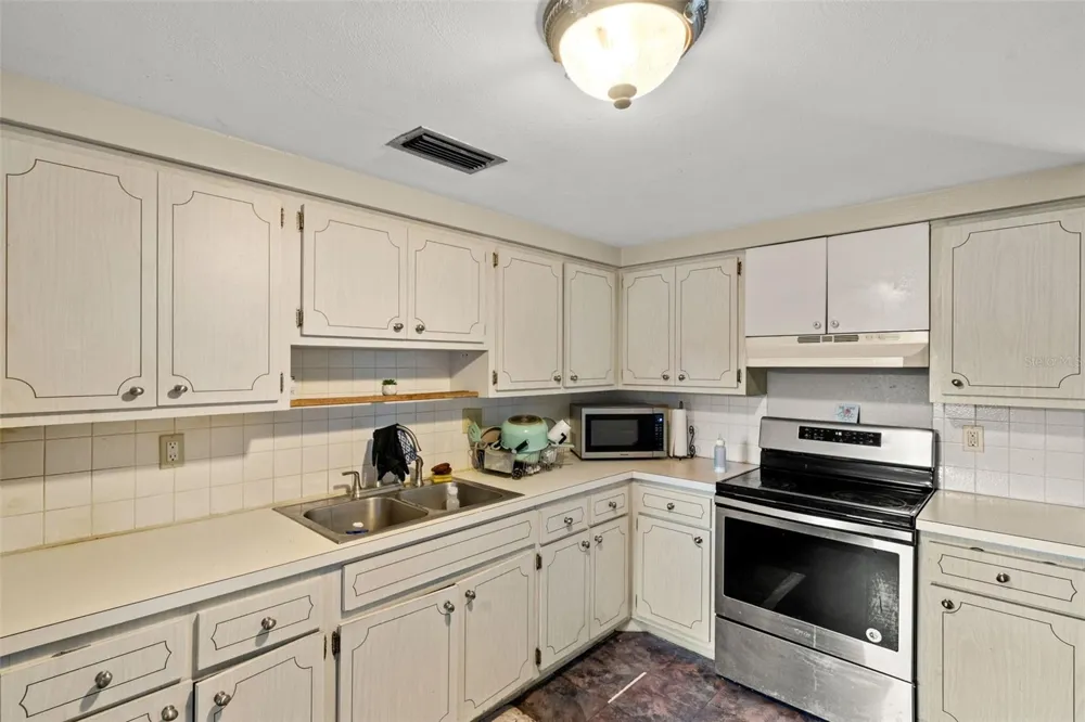 7710 BIRCHWOOD DRIVE Port Richey, FL 34668