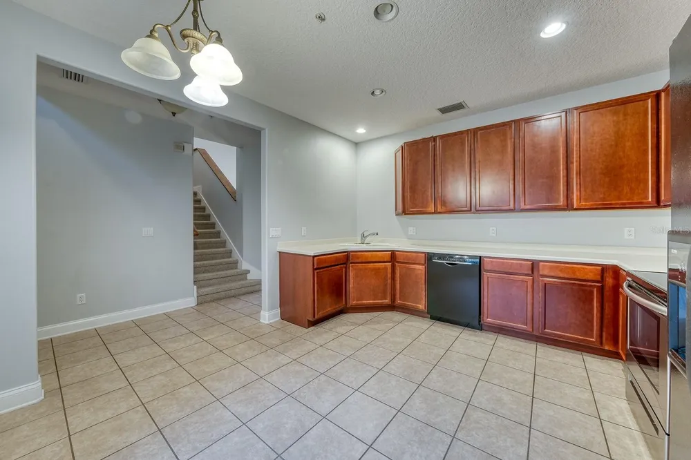 7340 REGINA WAY Orlando, FL 32819