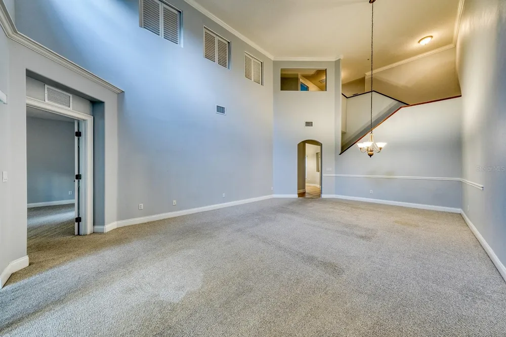 7340 REGINA WAY Orlando, FL 32819