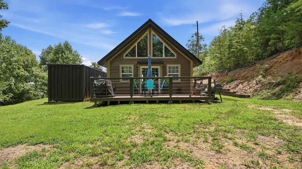 260 Riddle St Dayton, TN 37321