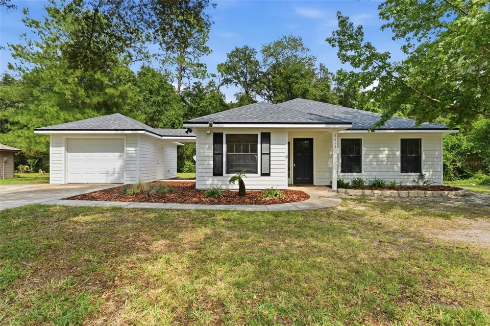 5813 SE 230TH TERRACE Hawthorne, FL 32640