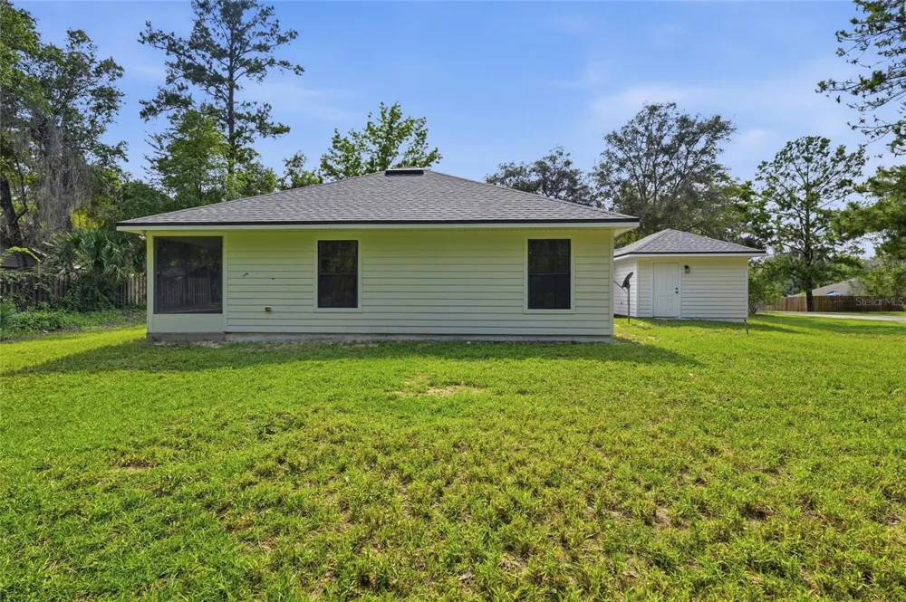 5813 SE 230TH TERRACE Hawthorne, FL 32640