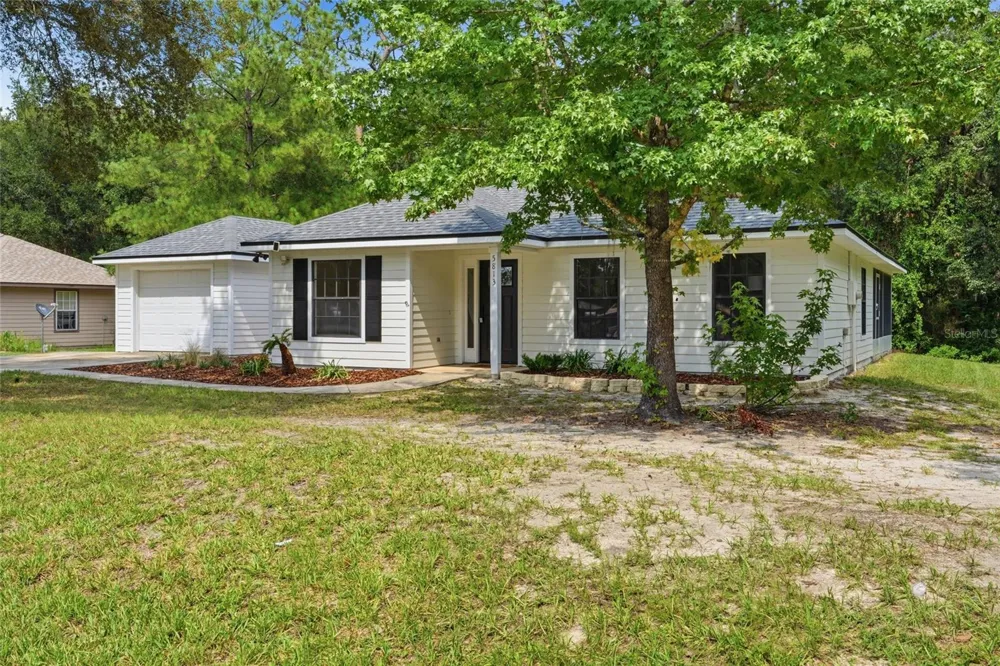 5813 SE 230TH TERRACE Hawthorne, FL 32640