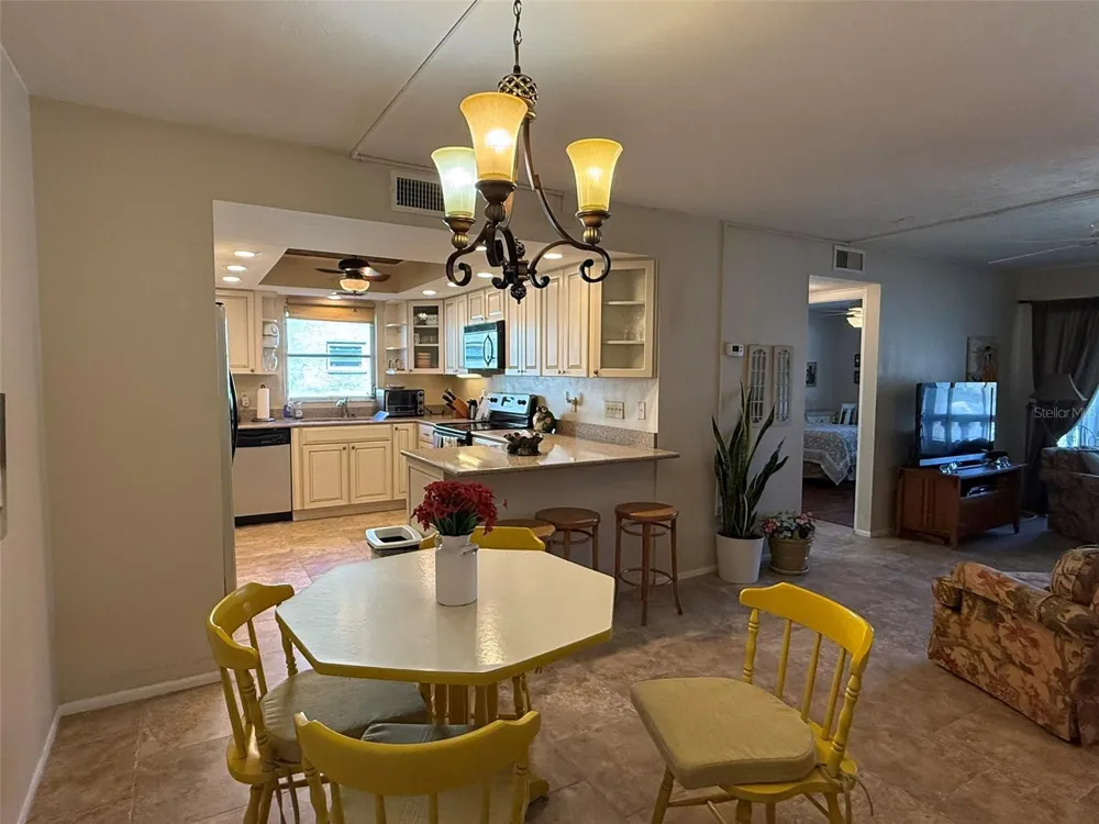 1250 S PINELLAS AVENUE #802 Tarpon Springs, FL 34689
