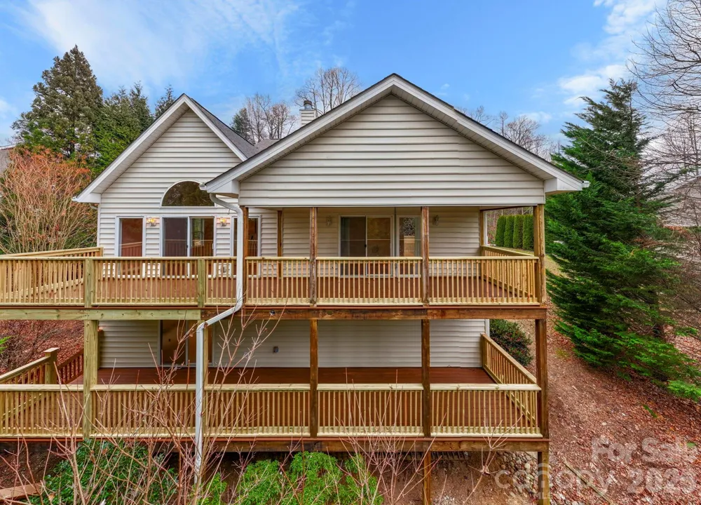 242 Carriage Summitt Way Hendersonville, NC 28791