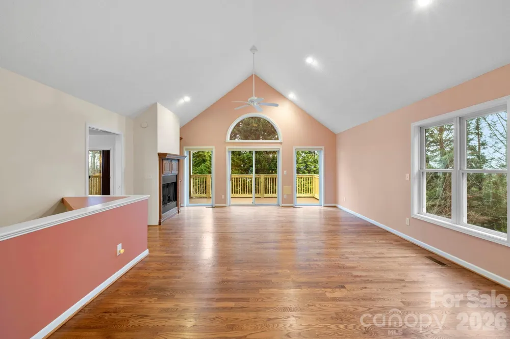 242 Carriage Summitt Way Hendersonville, NC 28791