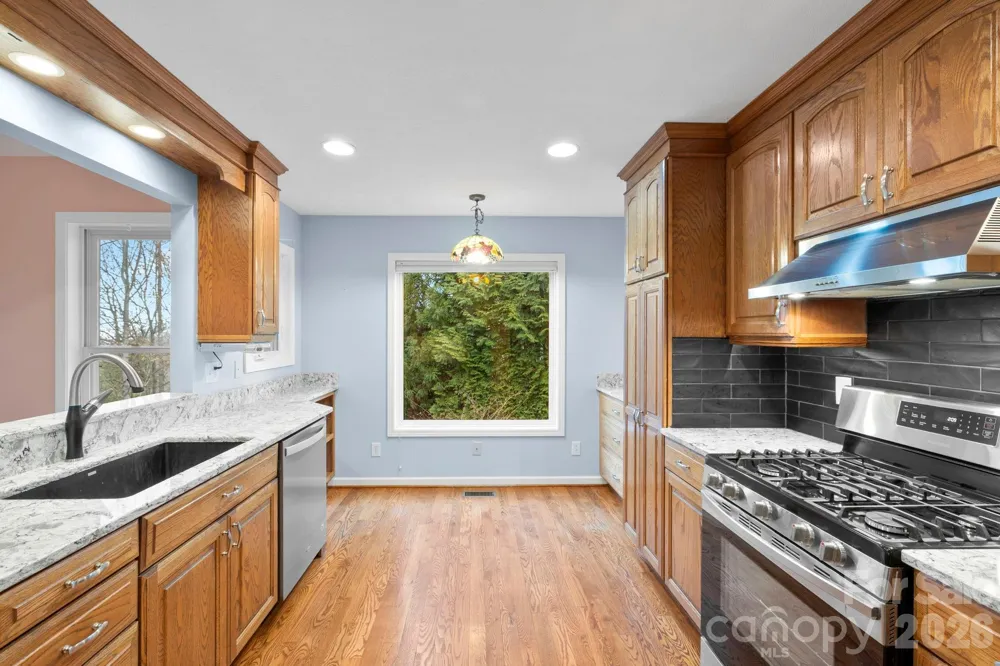 242 Carriage Summitt Way Hendersonville, NC 28791