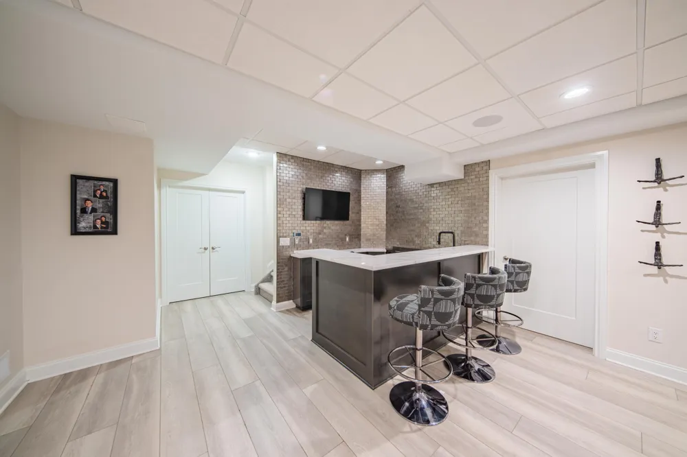 42905 Cardinal Way Novi, MI 48375