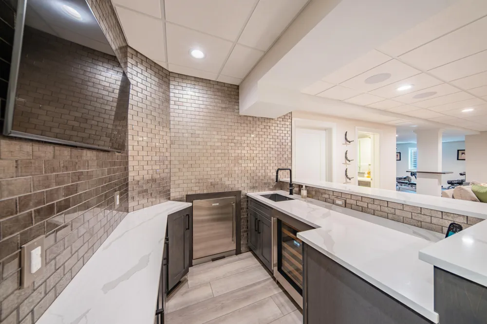 42905 Cardinal Way Novi, MI 48375