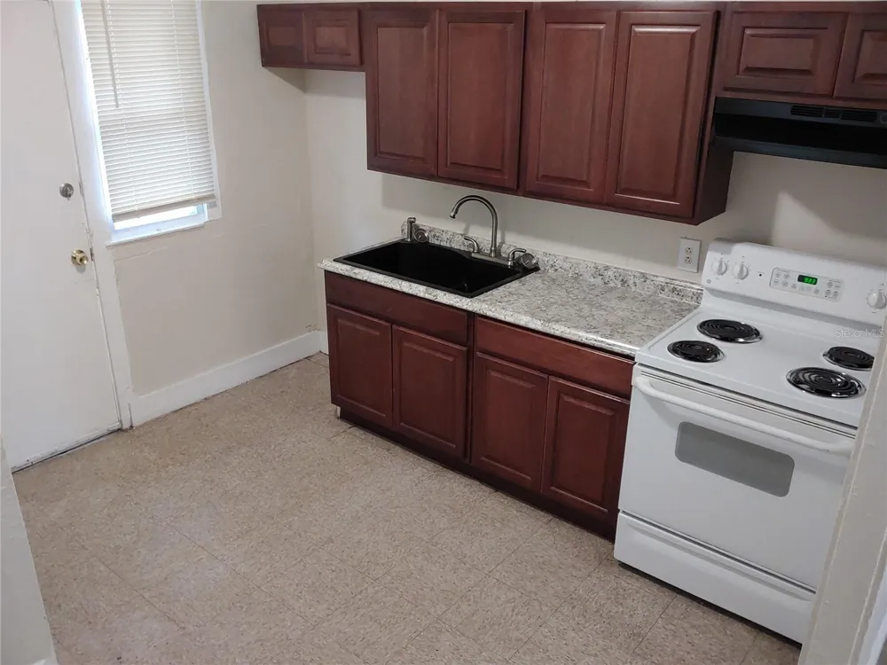 1911 W 26TH STREET Jacksonville, FL 32209
