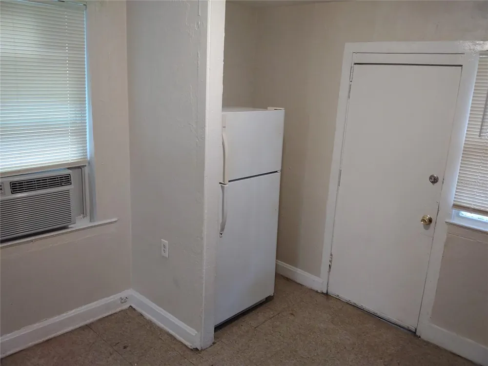 1911 W 26TH STREET Jacksonville, FL 32209