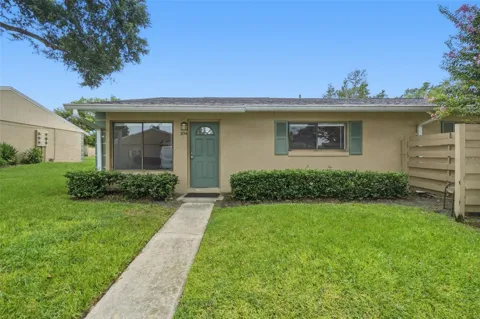 220 CHEROKEE COURT #104