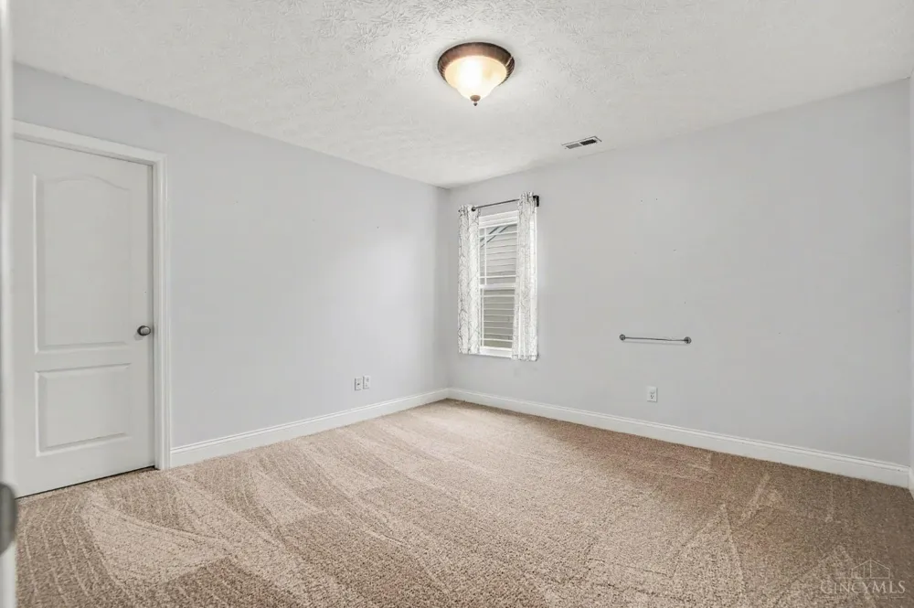 1601 Little Falls Drive Clearcreek, OH 45458