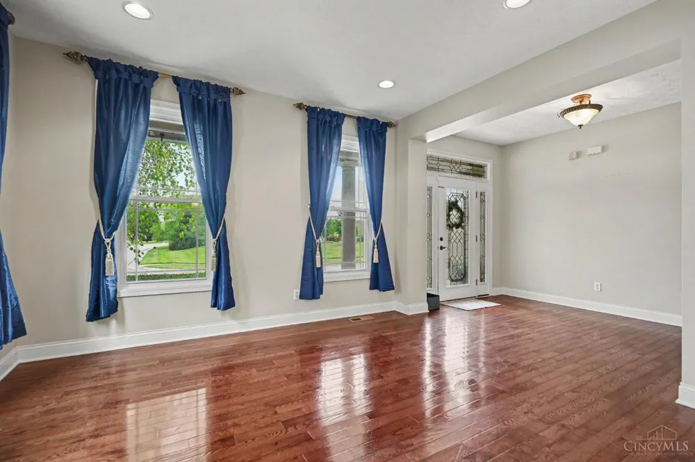1601 Little Falls Drive Clearcreek, OH 45458