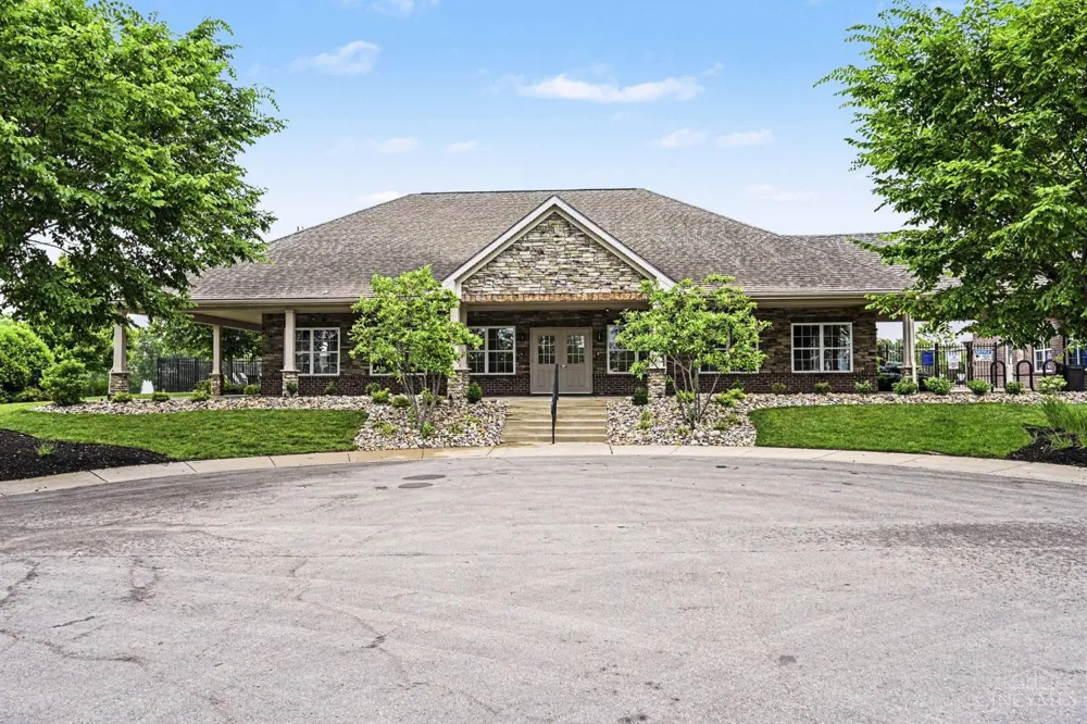 1601 Little Falls Drive Clearcreek, OH 45458